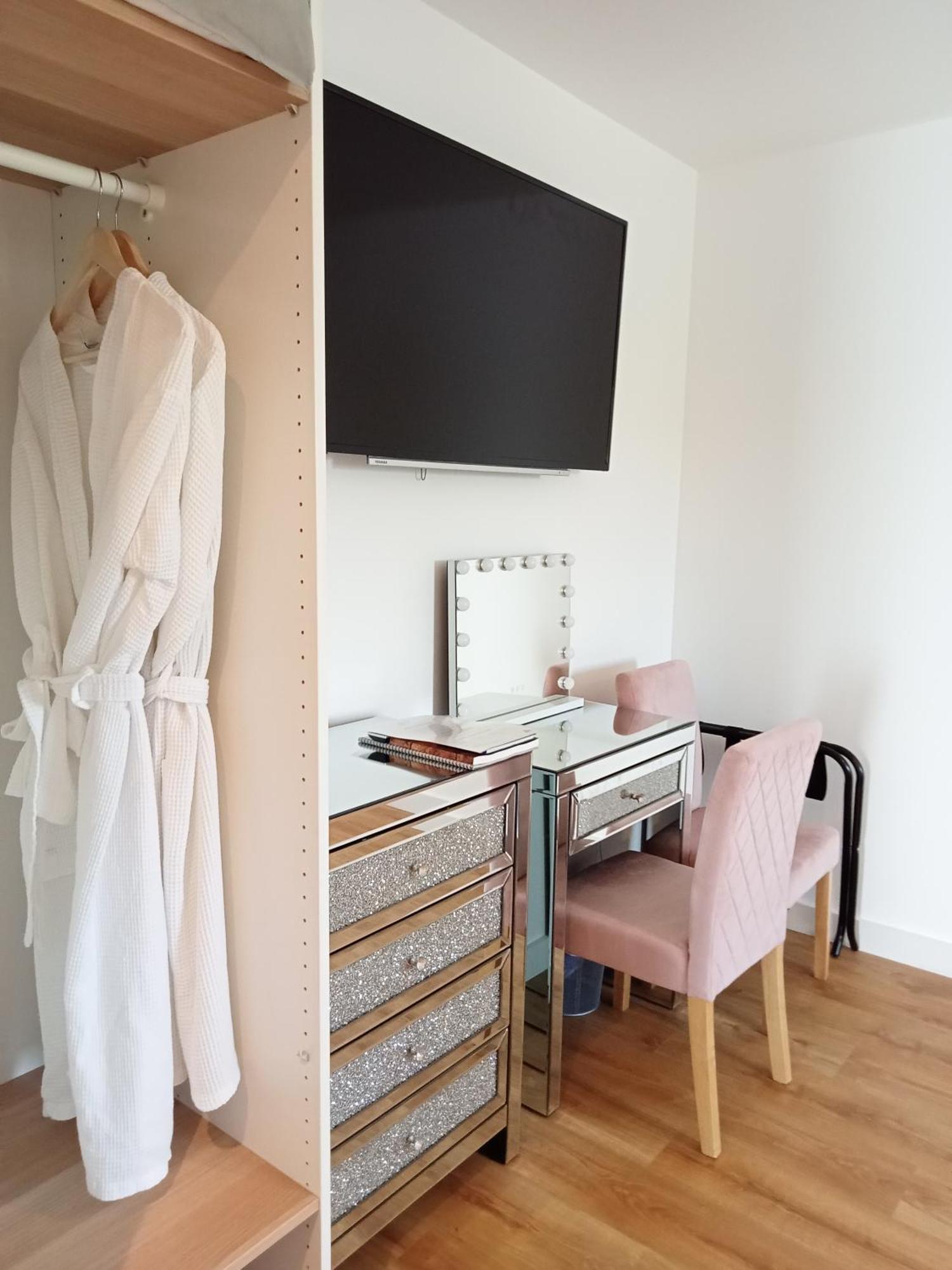 Flotnar Hus - Ensuite Rooms ケイス 部屋 写真