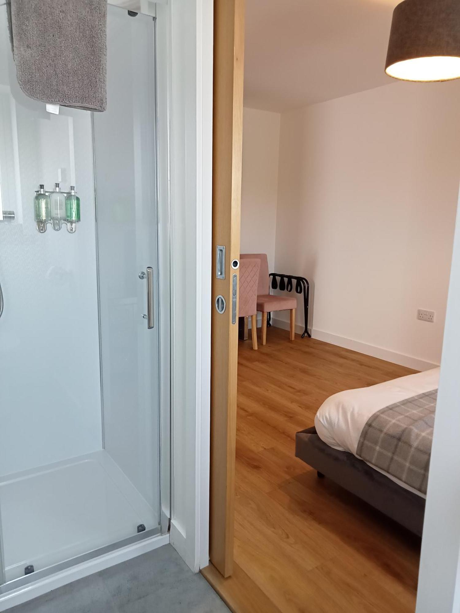 Flotnar Hus - Ensuite Rooms ケイス 部屋 写真